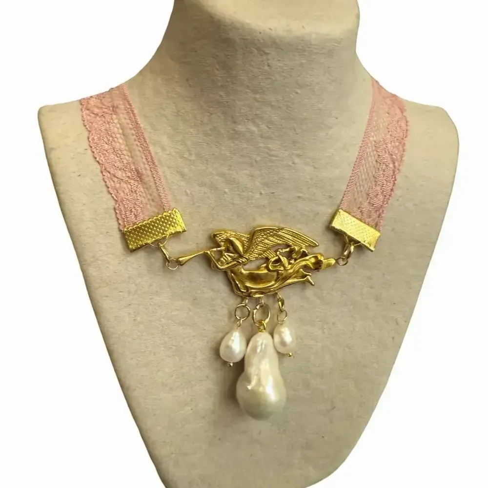 Bijoux - Choker Angel Barocco - dentelle rose - FASCINATO