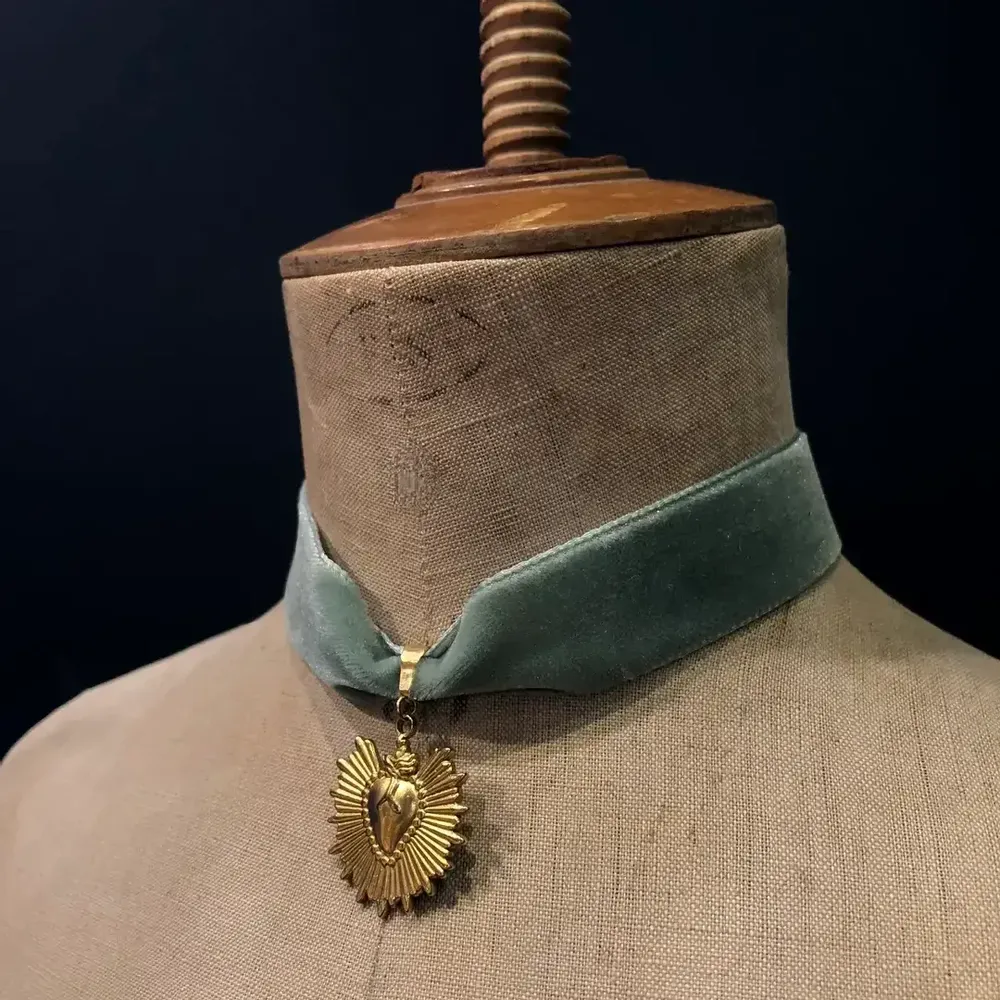 Jewelry - Necklace Benvolio - Choker in green velvet - FASCINATO