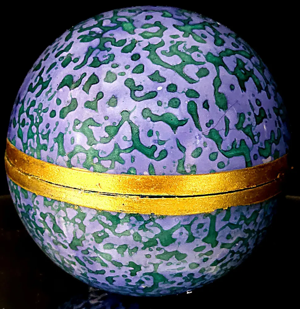 Cadeaux - Bougie Globe Bollywood à l'épicéa - PONPON CURIOSITAS