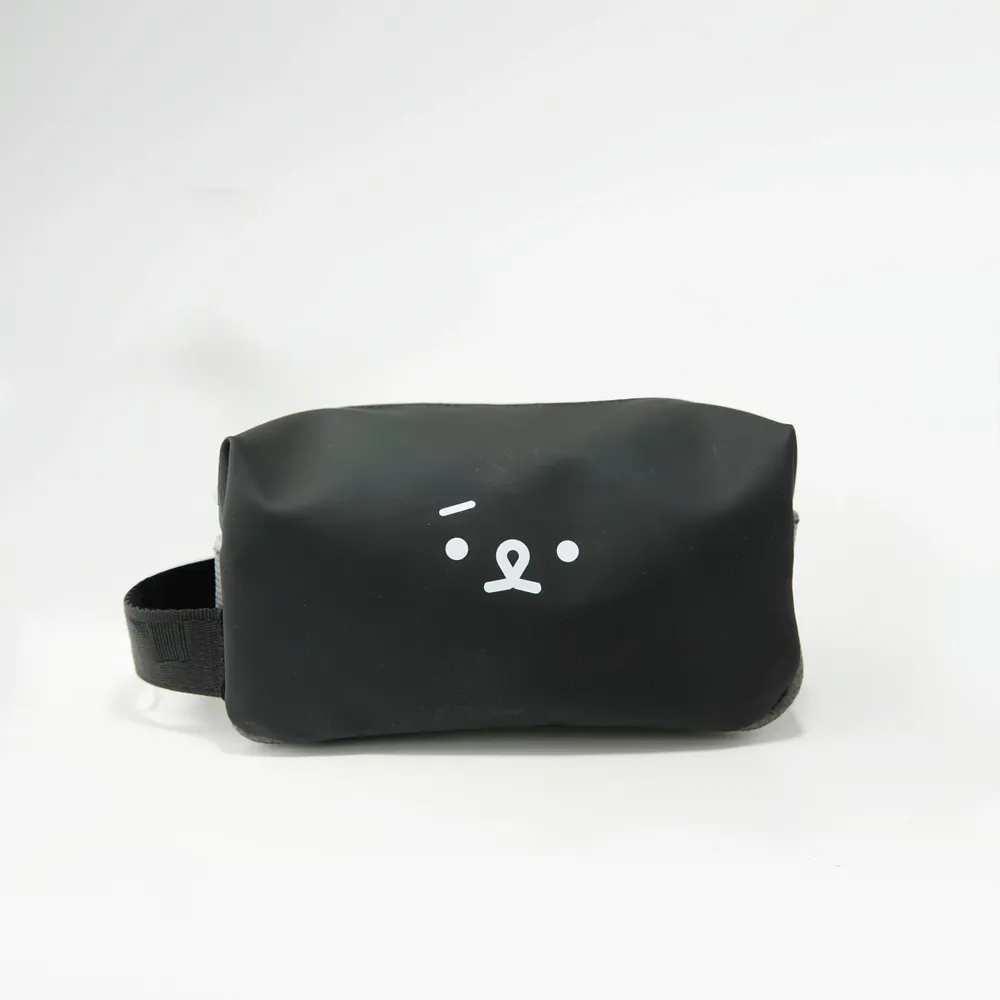 Accessoires de voyage - Trousse de toilette recyclée Entradar Fire Hose - ENTADAR LTD.