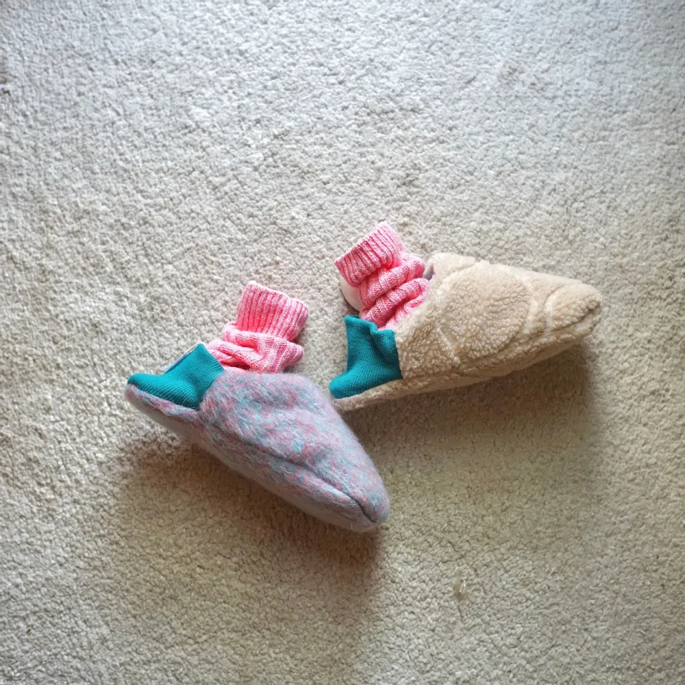 Chaussettes - JAPAN MADE Reversible room shoes / Melange Shaggy × Quilting Boa - MERIPPA