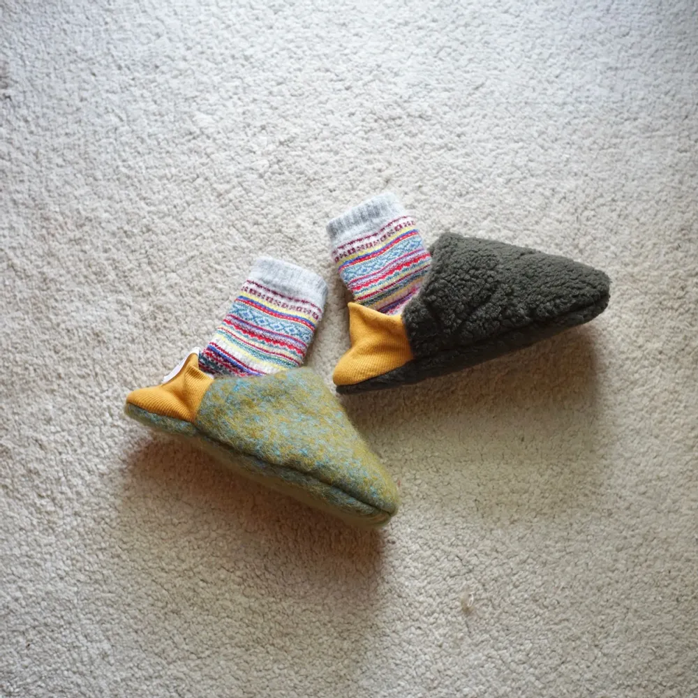 Chaussettes - JAPAN MADE Reversible room shoes / Melange Shaggy × Quilting Boa - MERIPPA