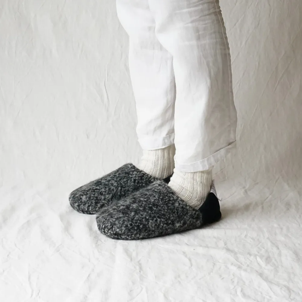 Chaussettes - JAPAN MADE Reversible room shoes / Melange Shaggy × Quilting Boa - MERIPPA