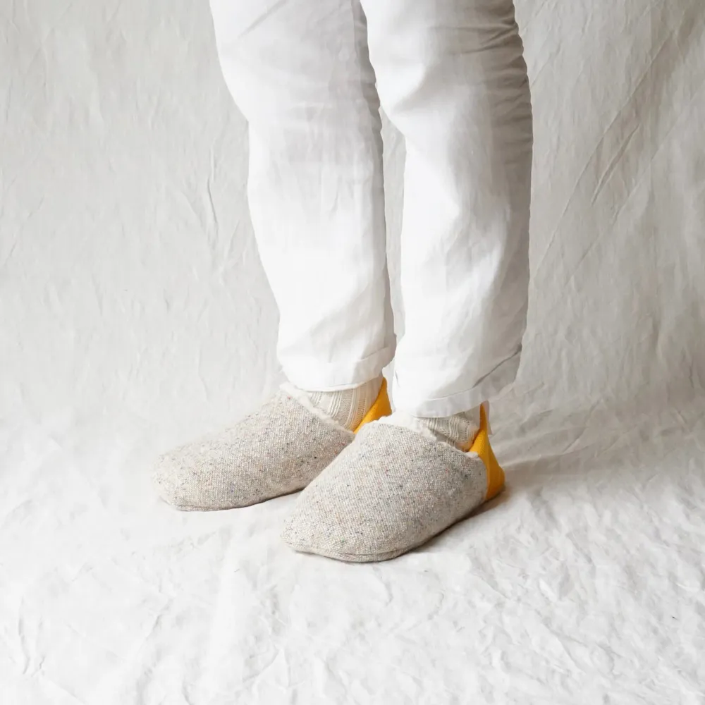 Chaussettes - JAPAN MADE Reversible room shoes / Hopping Nep Tweed × Sheep Boa - MERIPPA