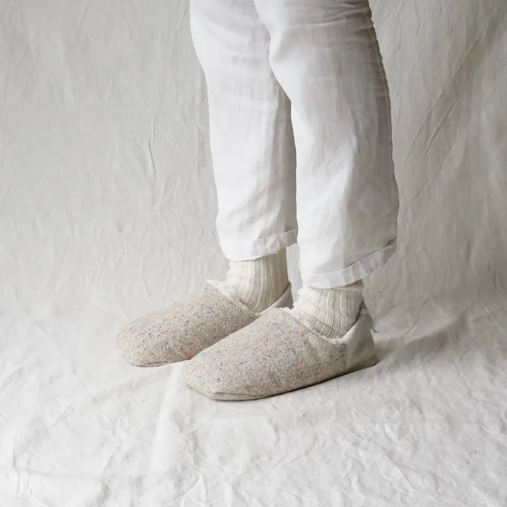Chaussettes - JAPAN MADE Reversible room shoes / Hopping Nep Tweed × Sheep Boa - MERIPPA