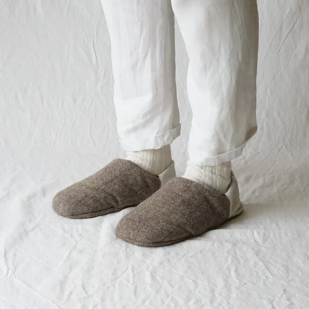 Chaussettes - JAPAN MADE Reversible room shoes / Herringbone Check Tweed × Micro Boa - MERIPPA