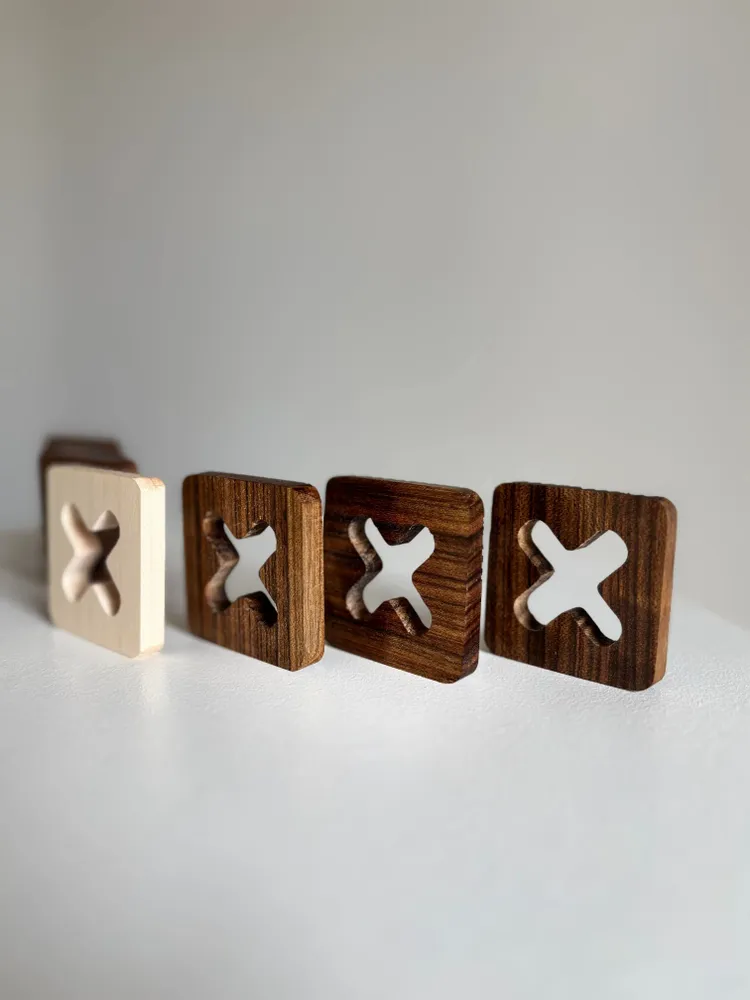 Objets design - TRIS - Ensemble de jeu en bois d'Ovangkol et d'érable - SHALL WE PLAY A GAME?