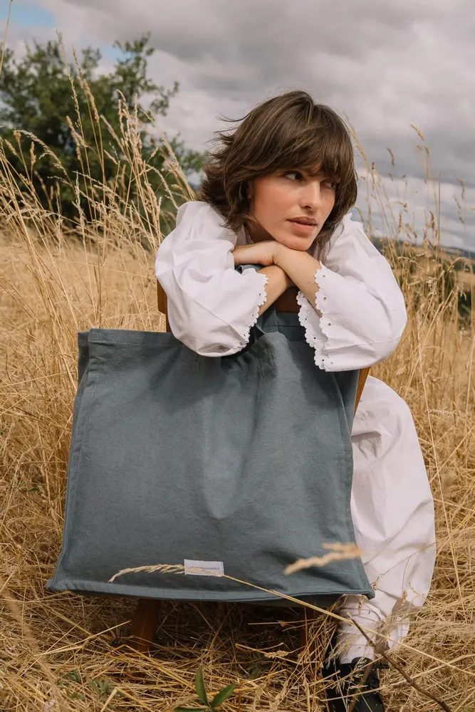 Bags and totes - Large tote bag made of thick organic cotton canvas. - LES PENSIONNAIRES
