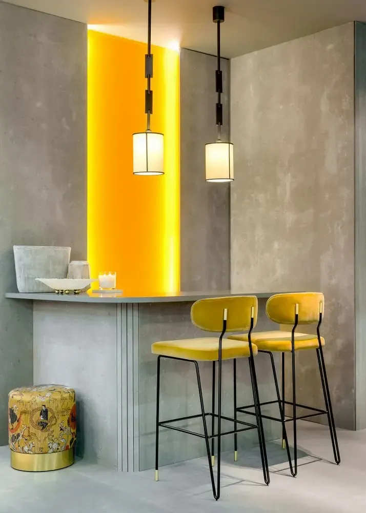 Stools - Apollo Bar Stool in Lacquered Iron and Brass Details - DUISTT