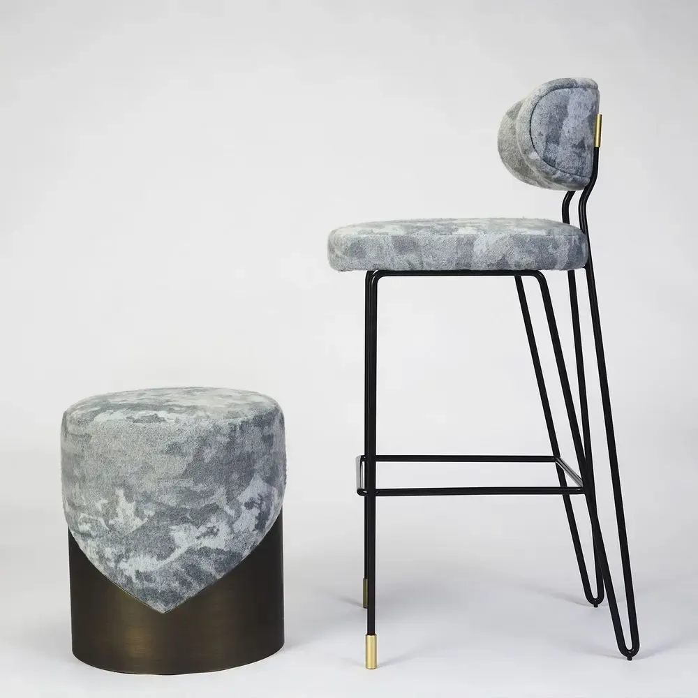 Stools - Apollo Bar Stool in Lacquered Iron and Brass Details - DUISTT