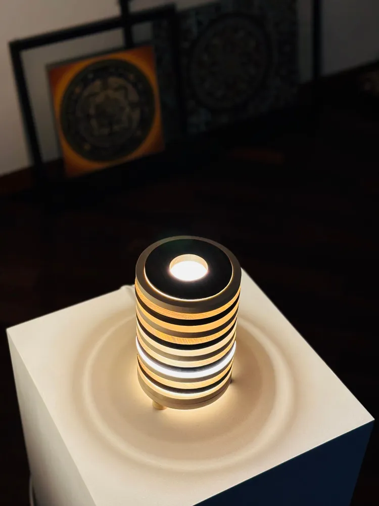 Lampes de table - VOLTA - Bois massif d'ovangkol et d'érable - SHALL WE PLAY A GAME?
