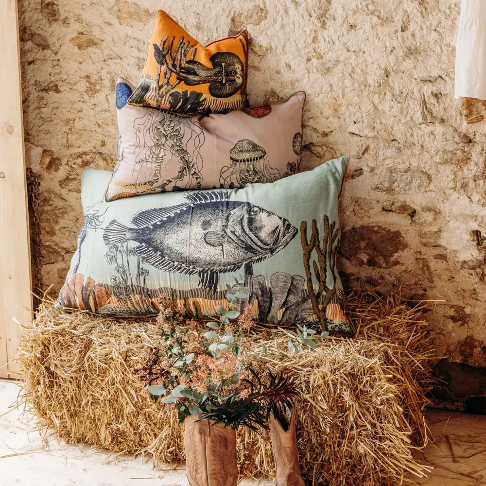 Fabric cushions - Bestiary cushion - LE MONDE SAUVAGE BEATRICE LAVAL