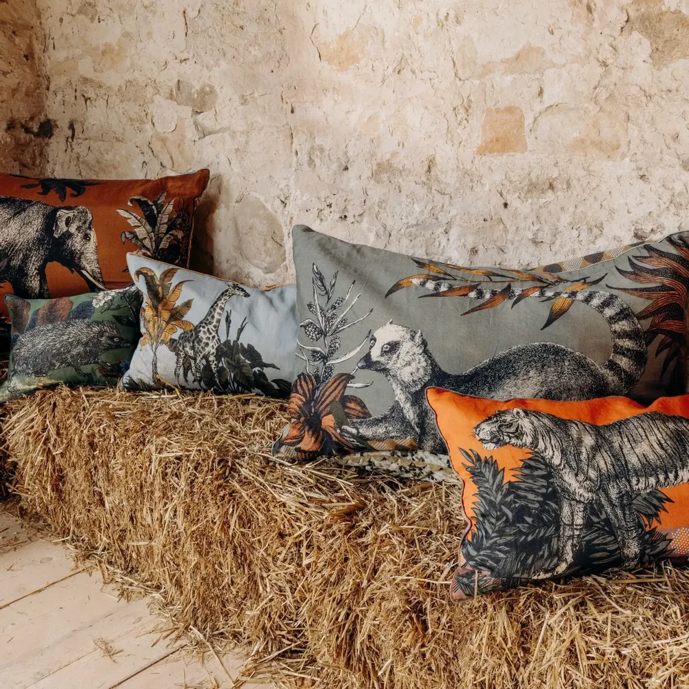 Fabric cushions - Bestiary cushion - LE MONDE SAUVAGE BEATRICE LAVAL
