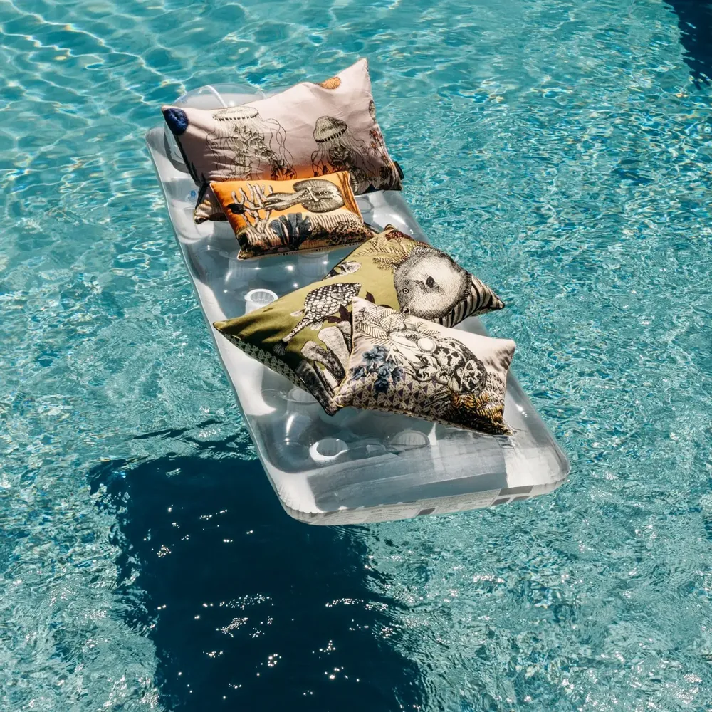 Fabric cushions - Bestiary cushion - LE MONDE SAUVAGE BEATRICE LAVAL