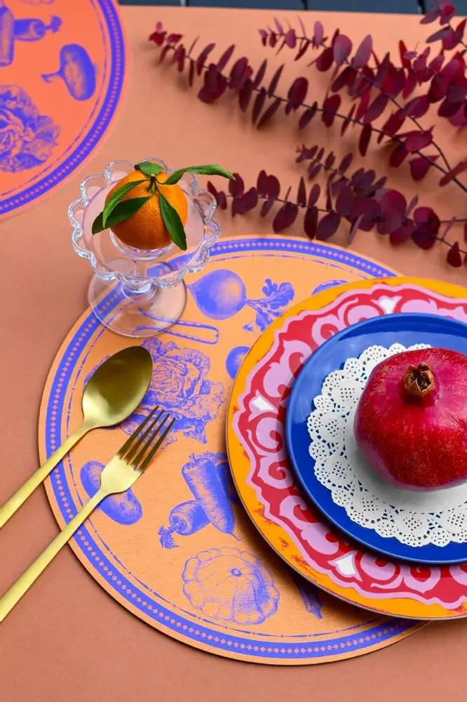 Sets de table - Sous-assiettes en métal Veggie Punk - EMILY EVANS - CRISP S.R.L.