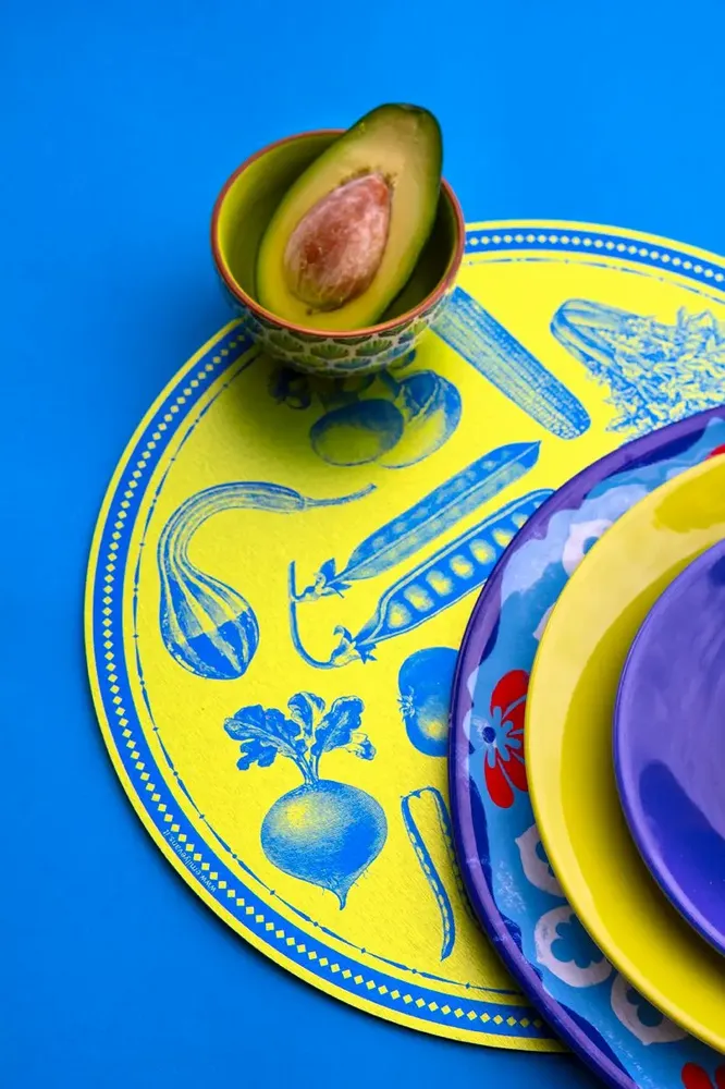 Sets de table - Sous-assiettes en métal Veggie Punk - EMILY EVANS - CRISP S.R.L.