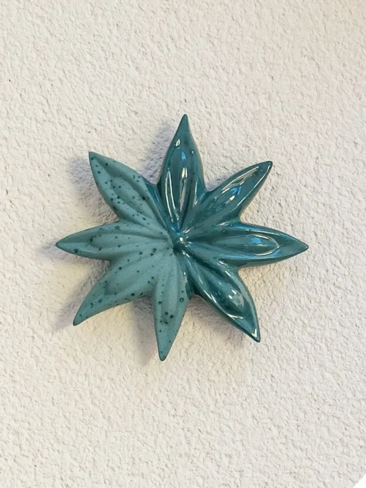 Accessoires de déco extérieure - JANIS (Fleur de badiane) - Ephémère - MONOCHROMIC CERAMIC