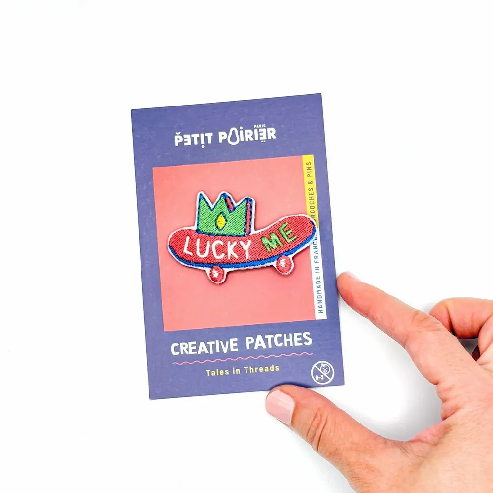 Cadeaux - Pin’s "Lucky Me – Skateboard" — Talisman des esprits libres - PETIT POIRIER