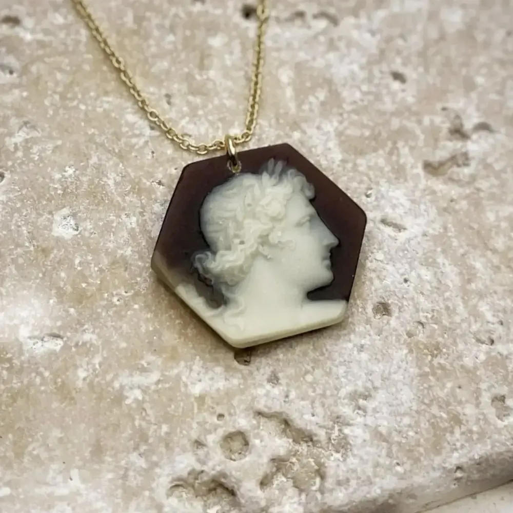 Jewelry - Necklace camée Auguste - FASCINATO