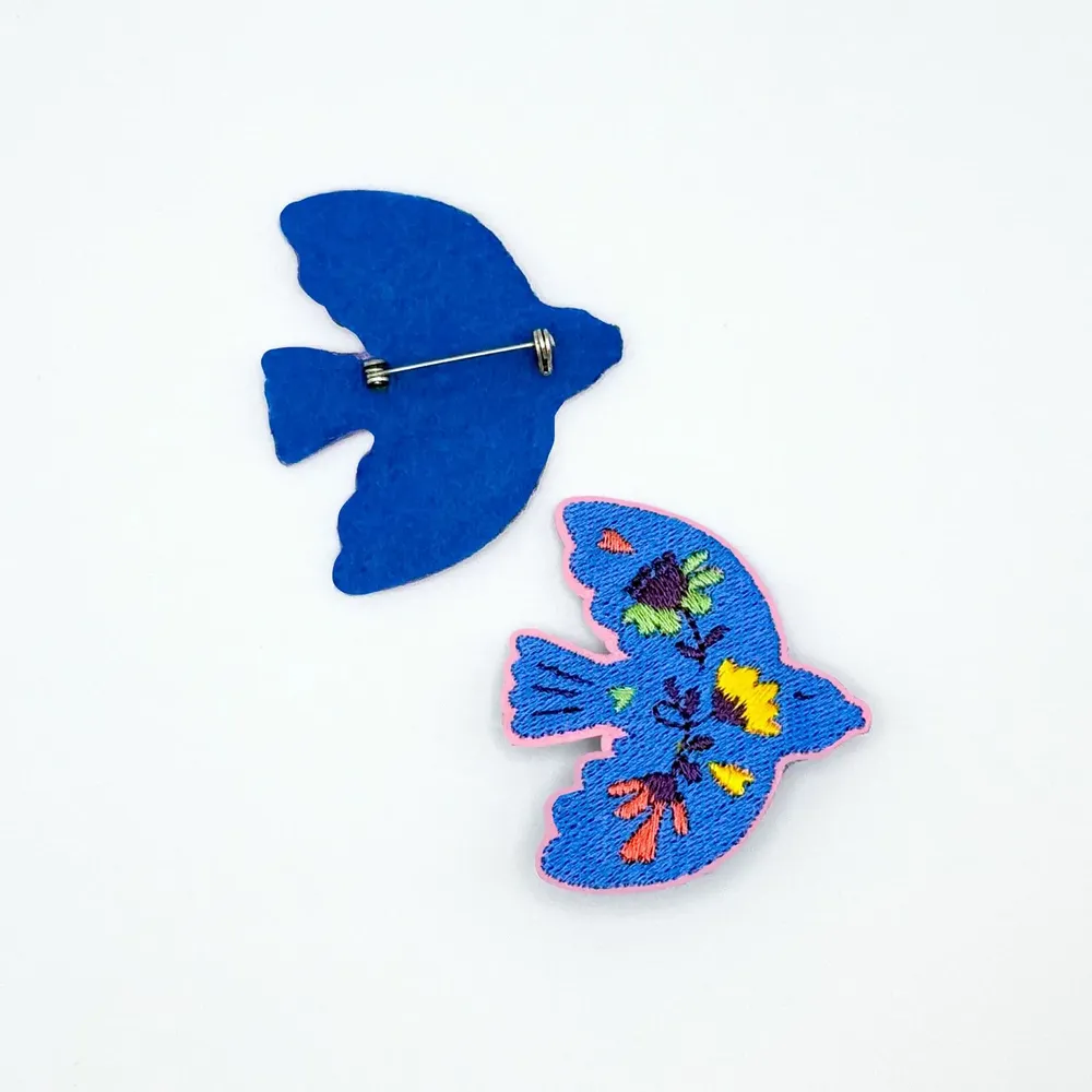 Cadeaux - Broche “L’envol” – Pour celles et ceux qui lâchent enfin prise - PETIT POIRIER