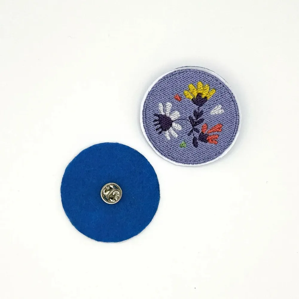Cadeaux - Pin's Fleuri – Un bouquet à porter près du cœur - PETIT POIRIER