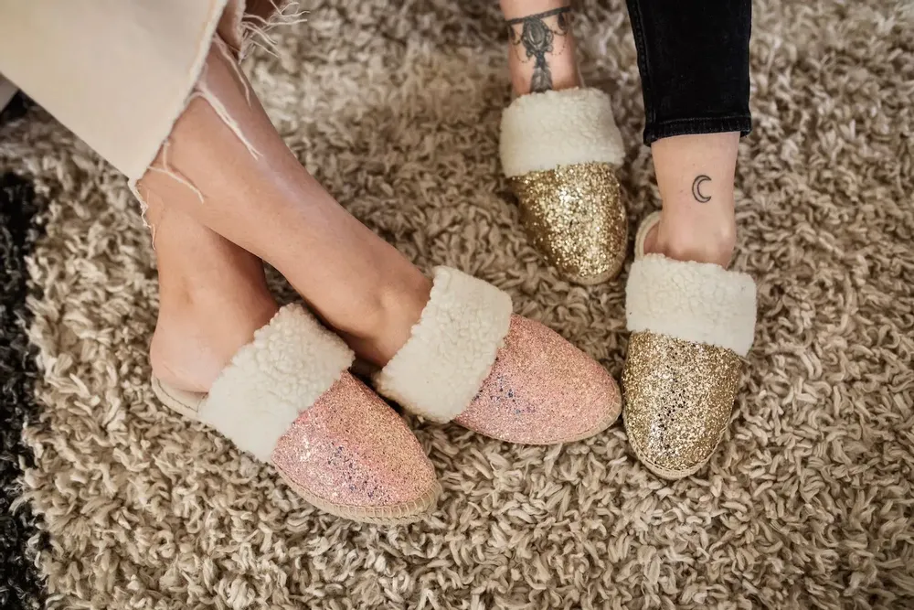 Homewear - Pantoufles femme dorées à paillettes – Laine et jute, fait main - ATELIER COSTÀ