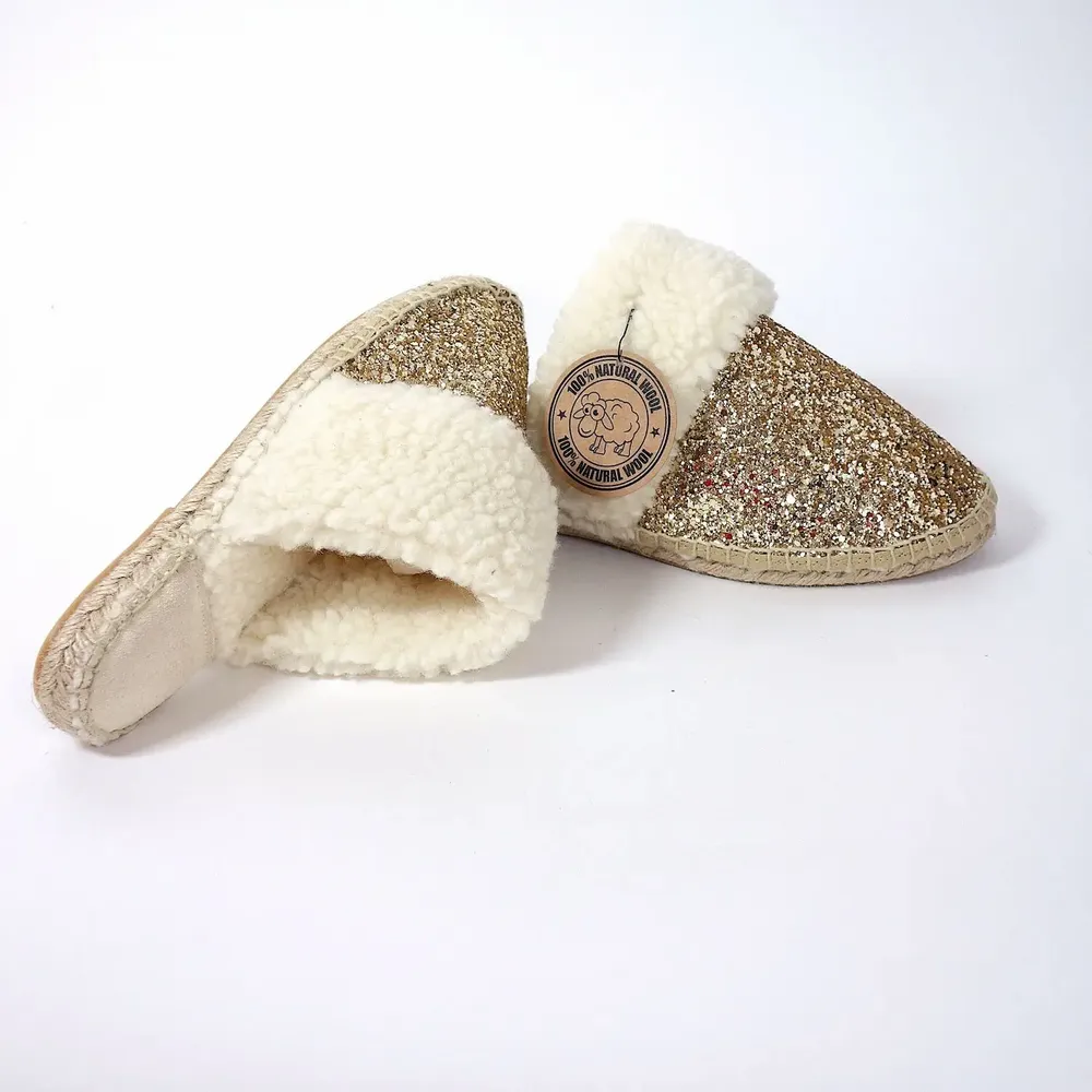 Homewear - Pantoufles femme dorées à paillettes – Laine et jute, fait main - ATELIER COSTÀ