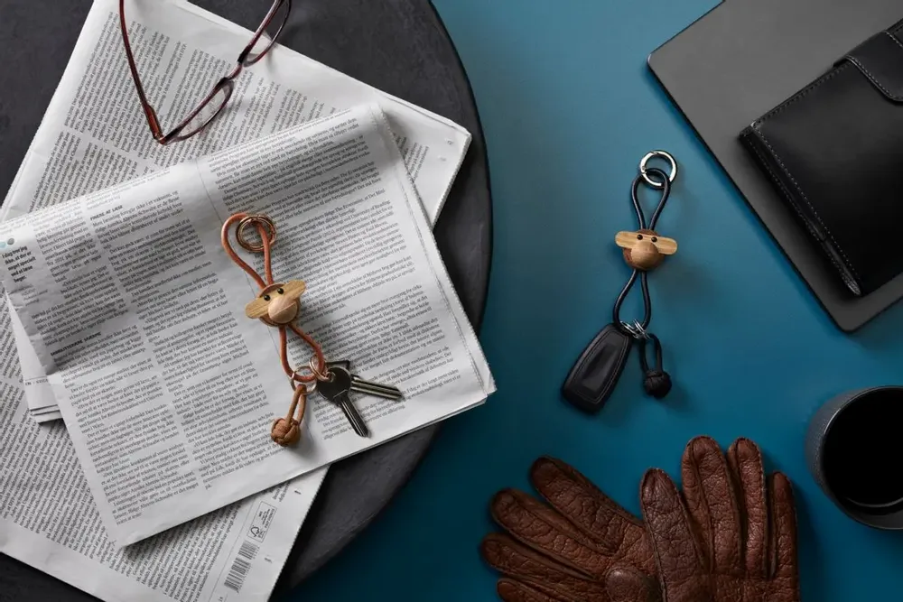 Gifts - Monkey gold keychain witt Natural Leather - Kay Bojesen - ROSENDAHL DESIGN GROUP A/S