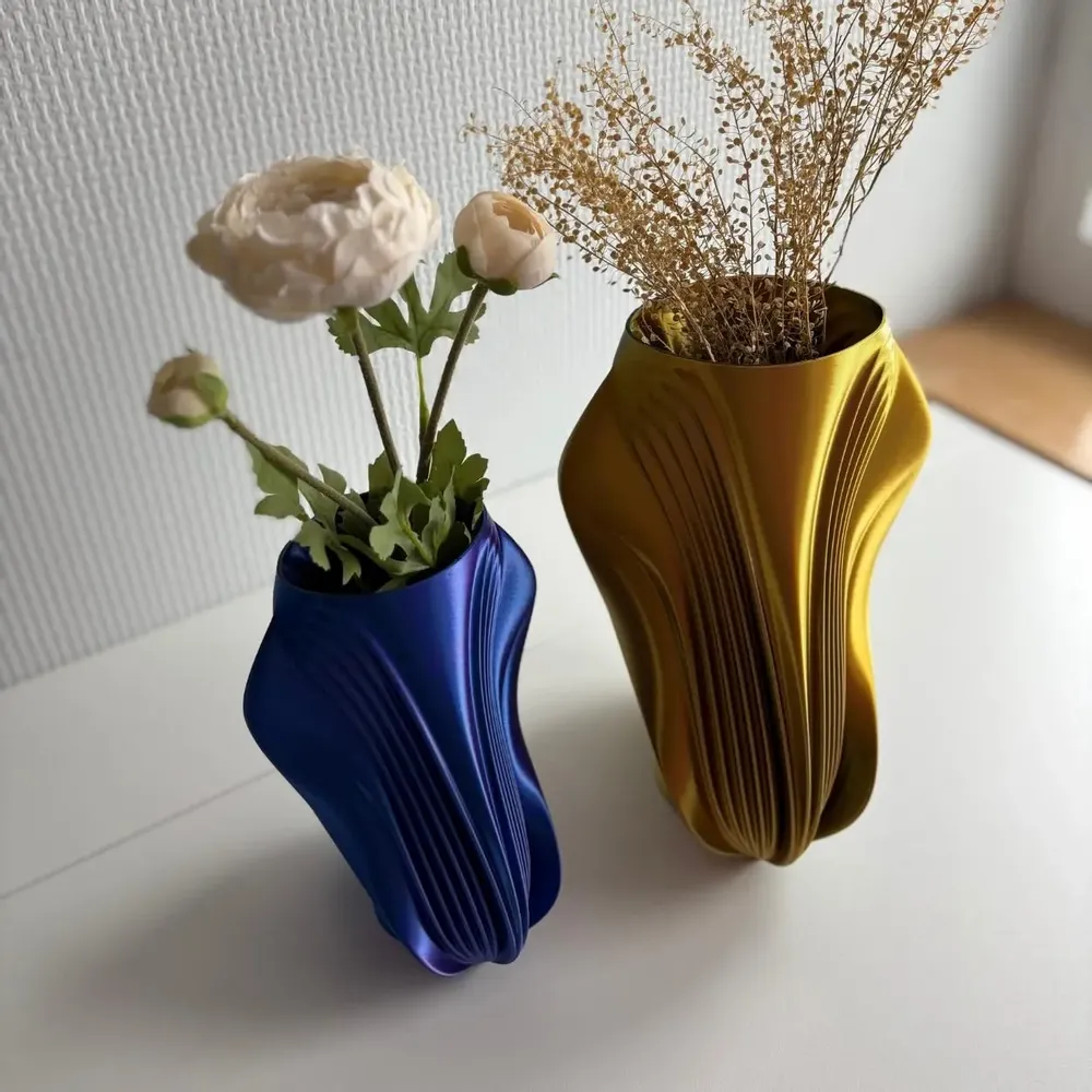 Aménagements pour bureau - Vase « Plaisir » | Multicolore, noir et doré - AUURA