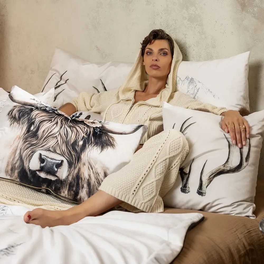 Design textile et surface - Coussin, pochettes et plaids velours. 100% made in France. - PODEVACHE