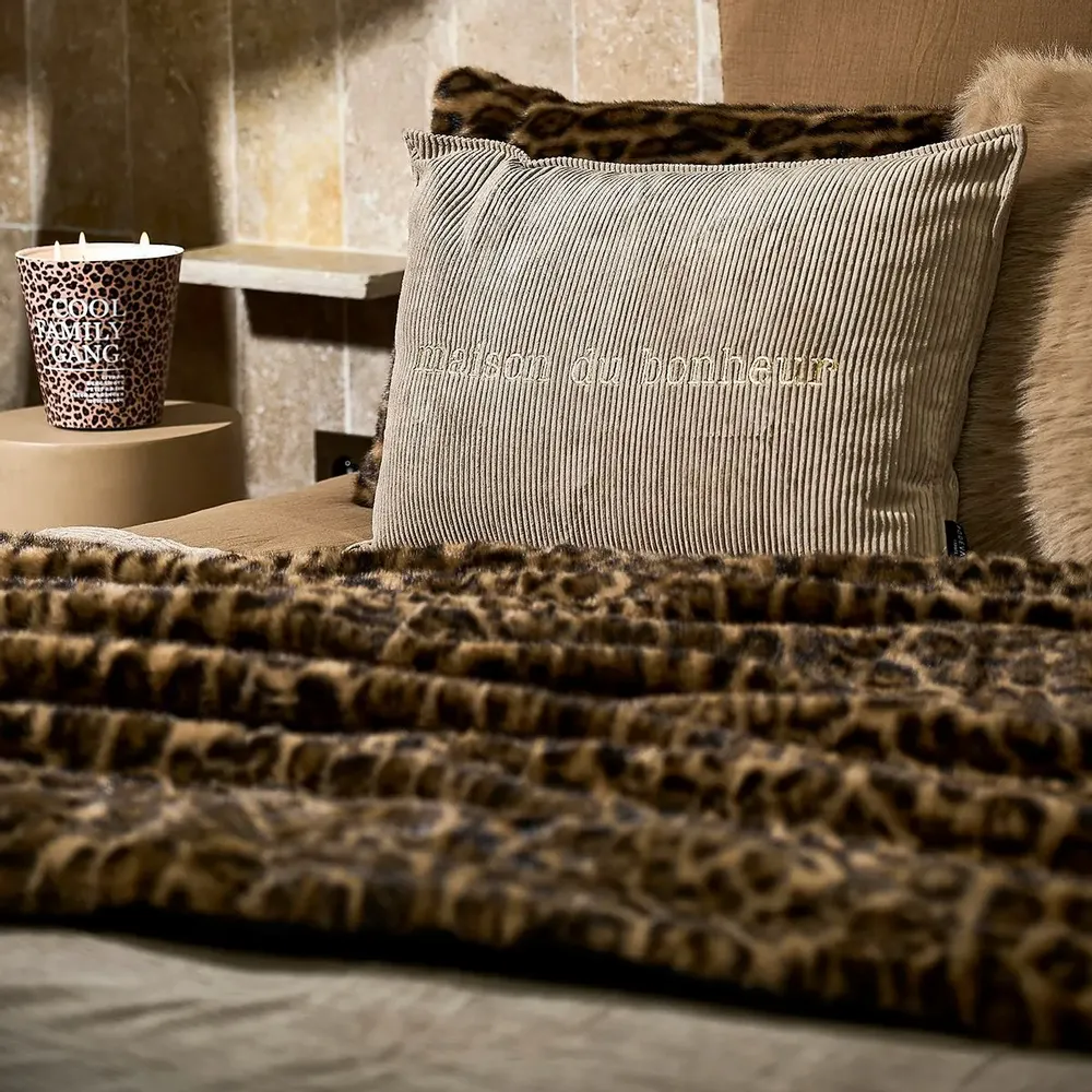 Fabric cushions - Embroidery Pillow and Plaid - PODEVACHE