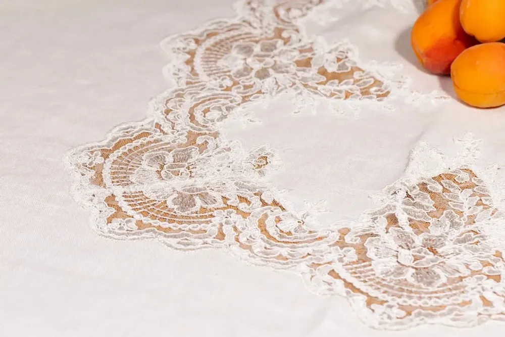 Table cloths - Dentelle Table Cloth - HYA CONCEPT STORE