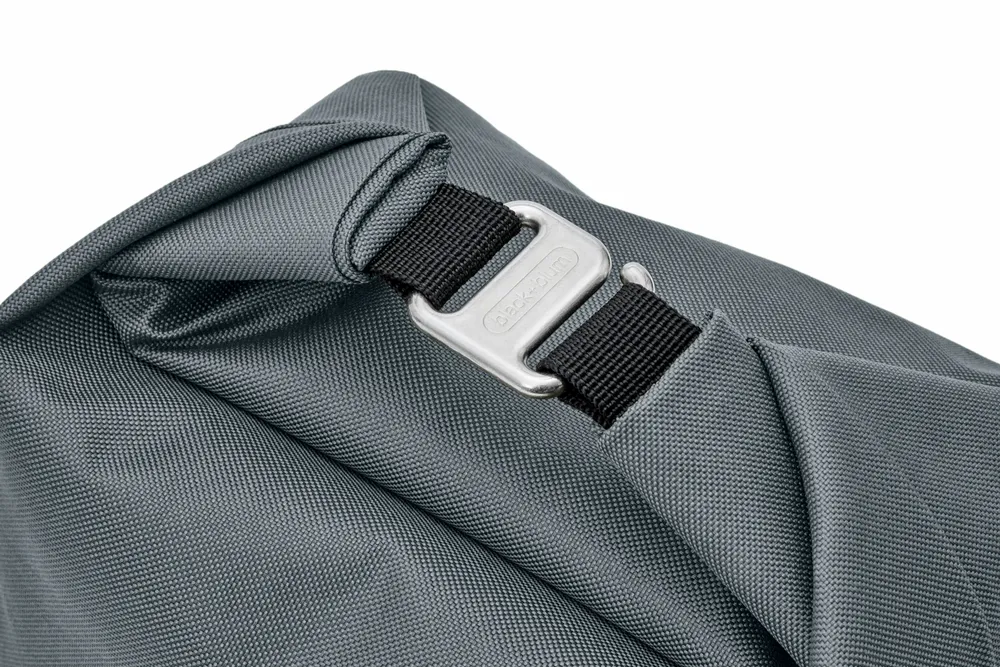 Bags and totes - Insulated Lunch Bag 6.7L - made with recycled PET - BLACK+BLUM EUROPE