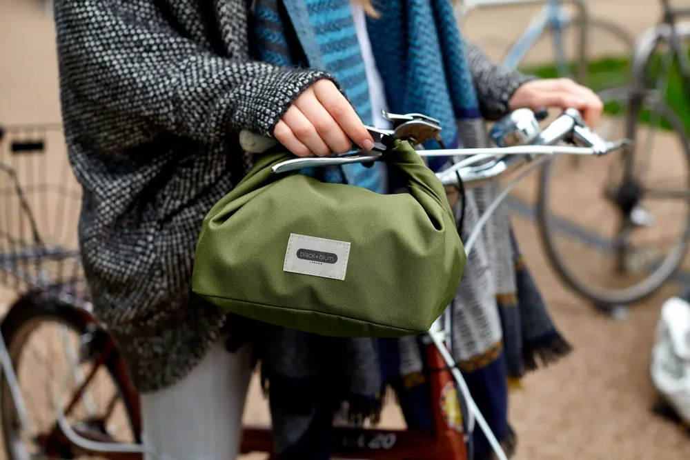 Bags and totes - Insulated Lunch Bag 6.7L - made with recycled PET - BLACK+BLUM EUROPE