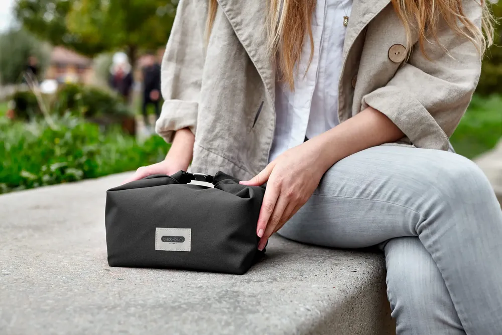 Bags and totes - Insulated Lunch Bag 6.7L - made with recycled PET - BLACK+BLUM EUROPE