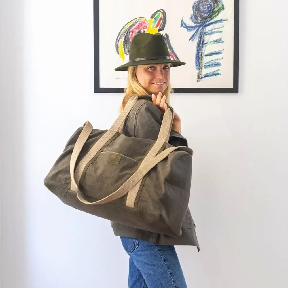 Bags and totes - DUFFLE BAG - ZIPPED TRAVEL BAG - TRAVAUX EN COURS...