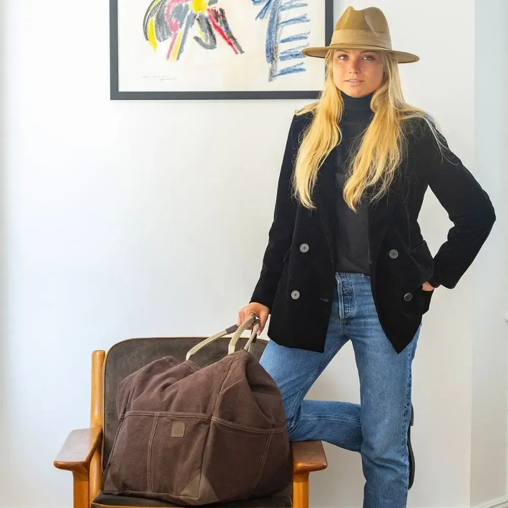 Hats - WIDE BRIMMED FELT HAT - leather braid - TRAVAUX EN COURS...