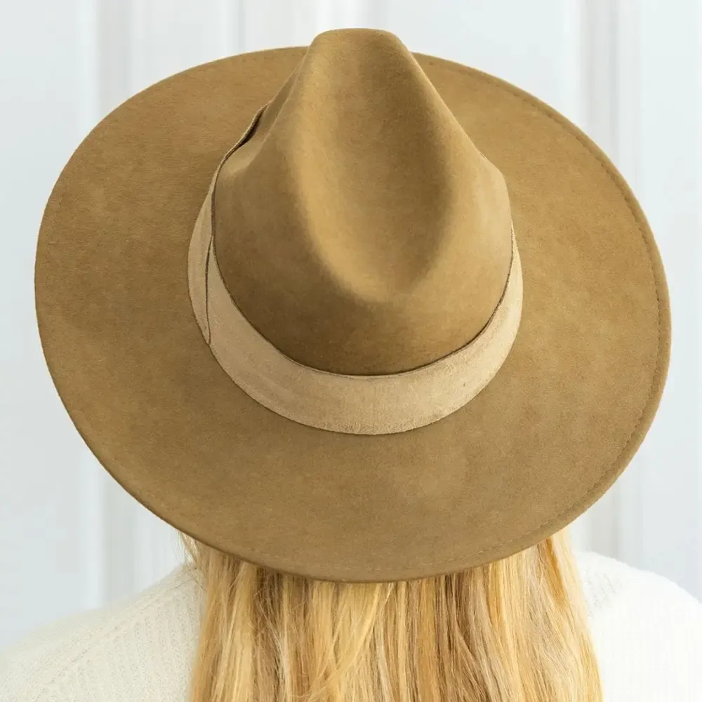 Hats - WIDE BRIMMED FELT HAT - leather braid - TRAVAUX EN COURS...
