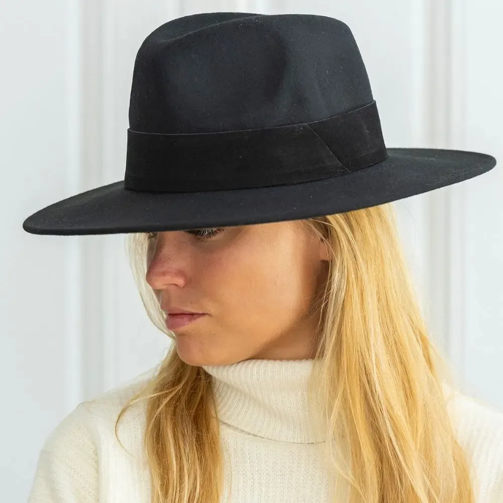 Hats - WIDE BRIMMED FELT HAT - leather braid - TRAVAUX EN COURS...