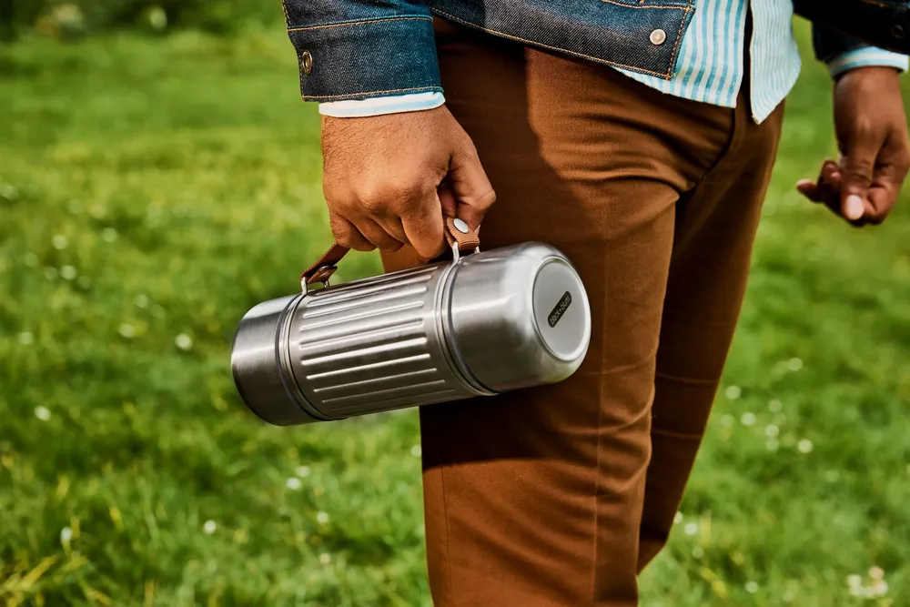 Fountains - Explorer Flask Duo 1L - 2x cups - Stainless steel - BLACK+BLUM EUROPE