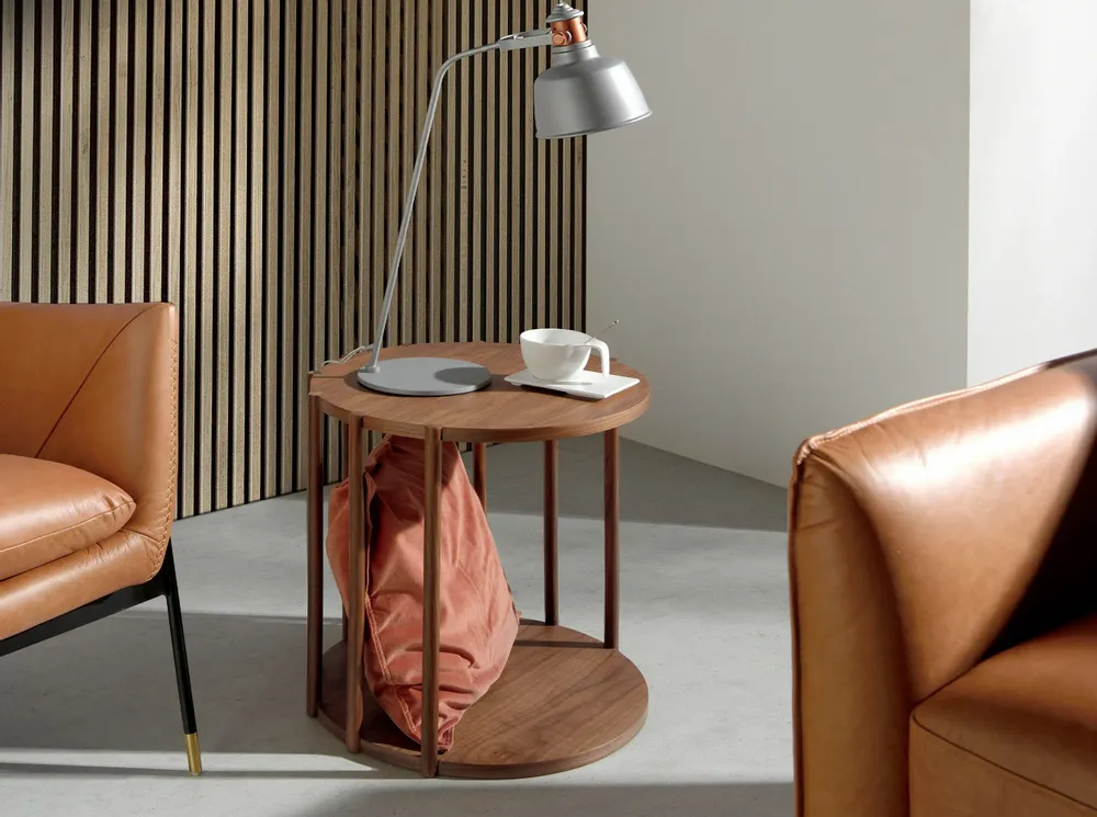 Tables basses - Table d'angle ronde en noyer - ANGEL CERDÁ