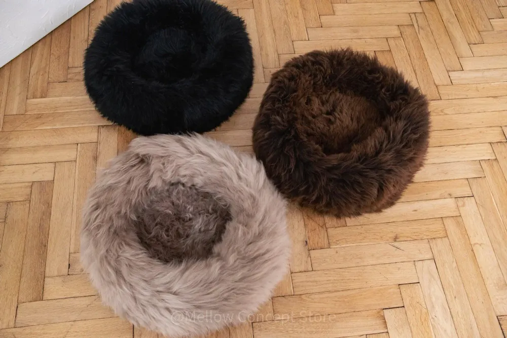 Lits - Lit Rond pour Animal en Peau de Mouton Naturelle – Noir - MELLOW CONCEPT STORE