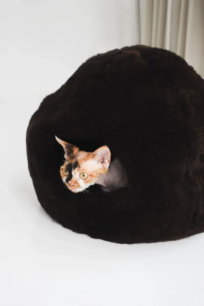 Beds - Nest Natural Sheepskin Pet Bed - Brown - MELLOW CONCEPT STORE