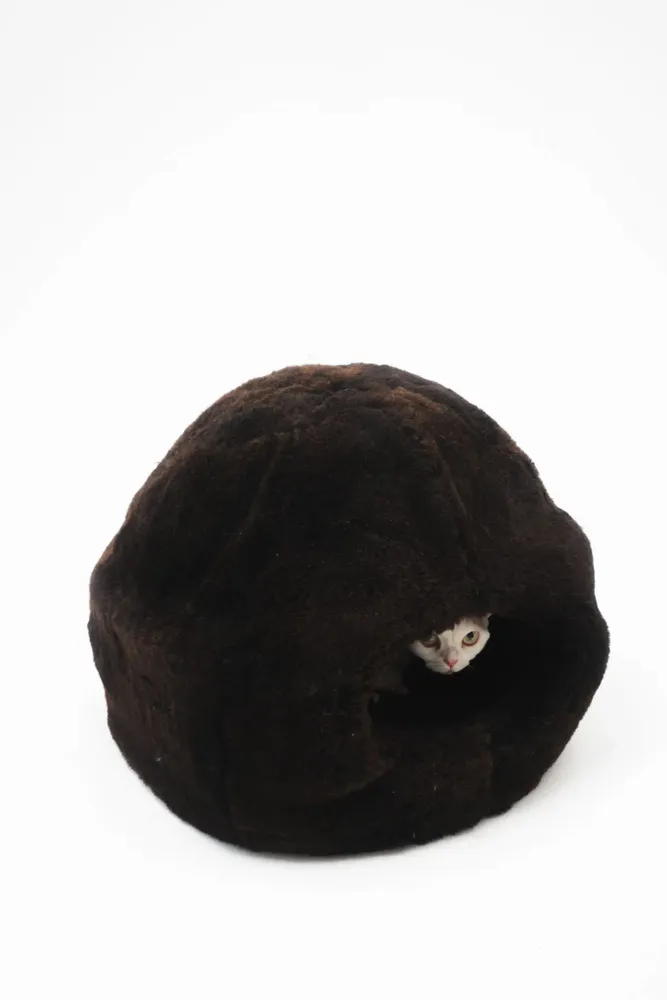 Beds - Nest Natural Sheepskin Pet Bed - Brown - MELLOW CONCEPT STORE