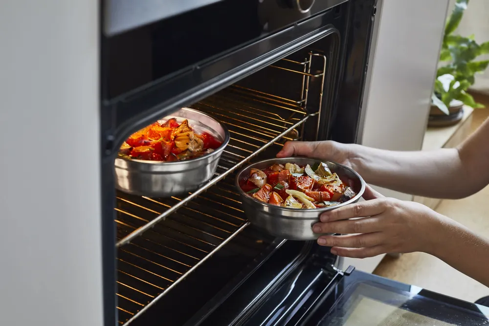 Outdoor kitchens - Multifunction Food Bowl  -Microwave safe Stainless steel round - BLACK+BLUM EUROPE