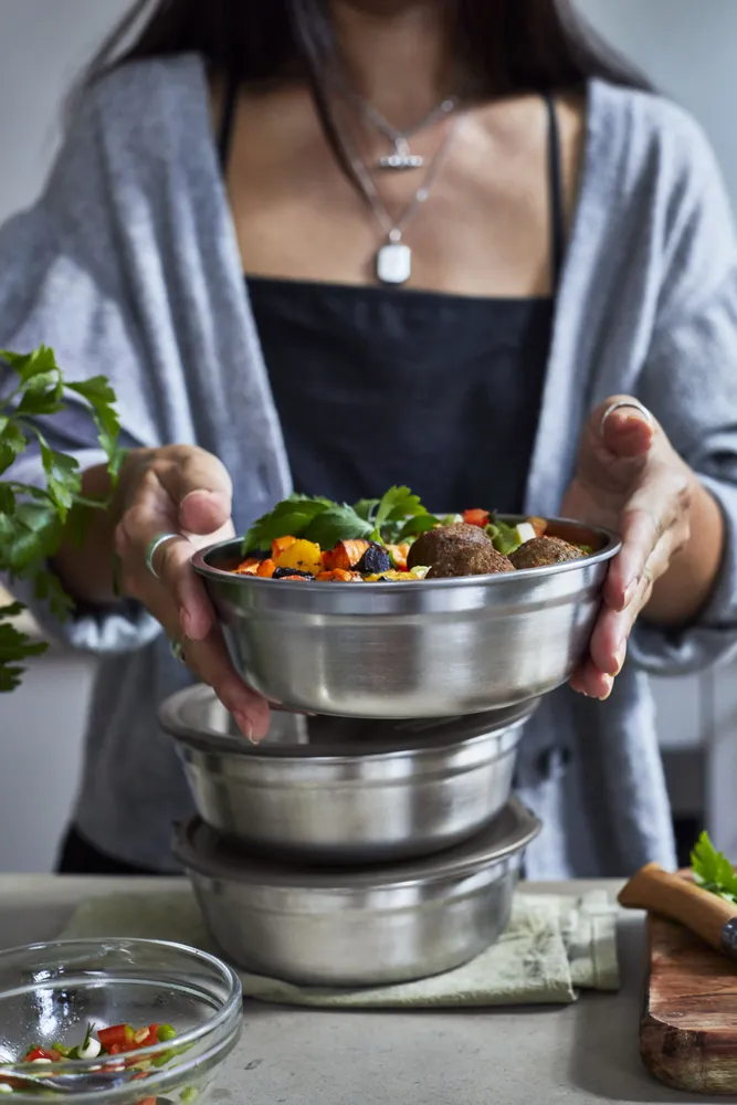 Outdoor kitchens - Multifunction Food Bowl  -Microwave safe Stainless steel round - BLACK+BLUM EUROPE
