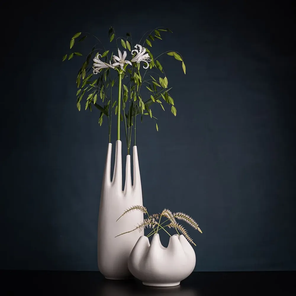 Vases - RHIZOM Piccolo vase, porcelain, white, decoration - KLATT OBJECTS