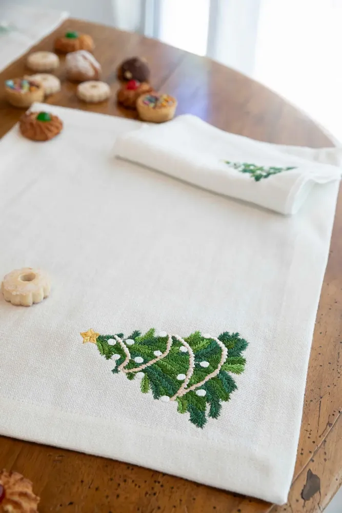 Linge de table textile - UNI – Serviette brodée en pur lin lavé avec bourdon - NORA V