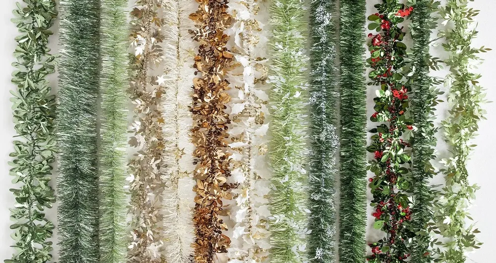 Christmas garlands and baubles - Christmas Tinsels and Garlands - WEISTE