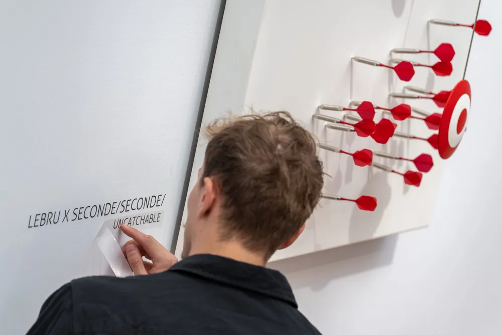 Design objects - “UNCATCHABLE” UTINAM Philippe LEBRU clock x second/second/ - UTINAM GRANDE HORLOGERIE